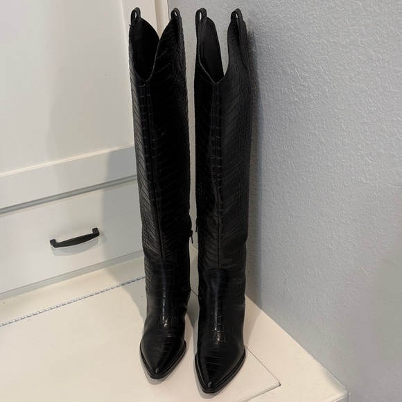 Gianni Bini Black Croc-Embossed Winter Boots, worn once - Picture 2 of 8